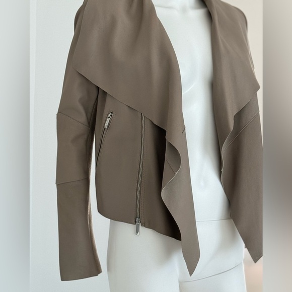 BCBG Maxazria  genuine Goat Leather Moto Jacket Taupe size XXS NWOT - Picture 4 of 7